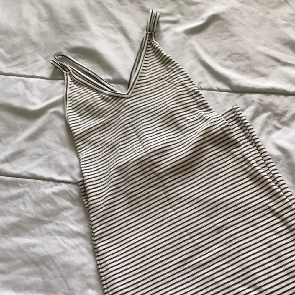 Midi striped black and white dress-crossback
